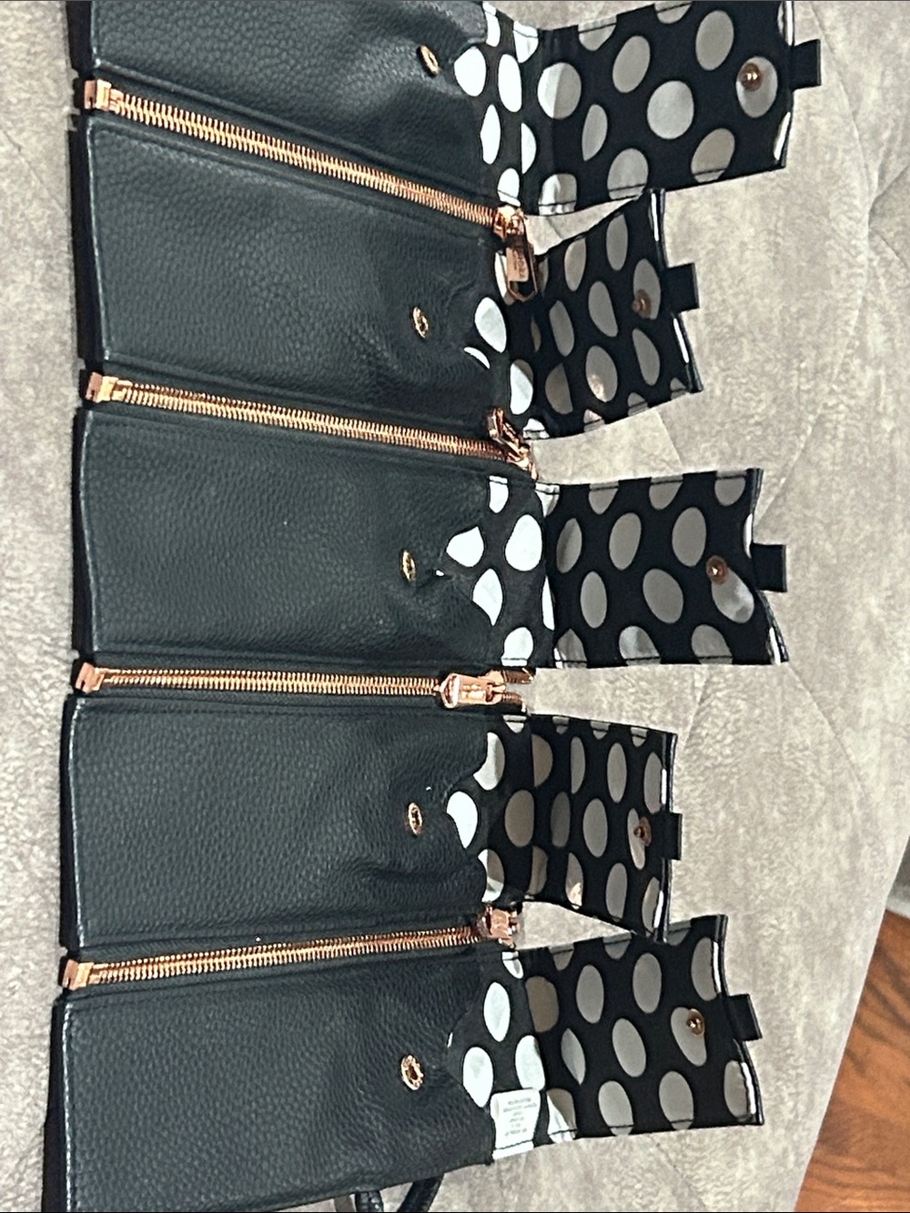 Sephora Black Leather Multi-Pouch 5 brush Bag with Gold Zippers - Picture 5 of 7